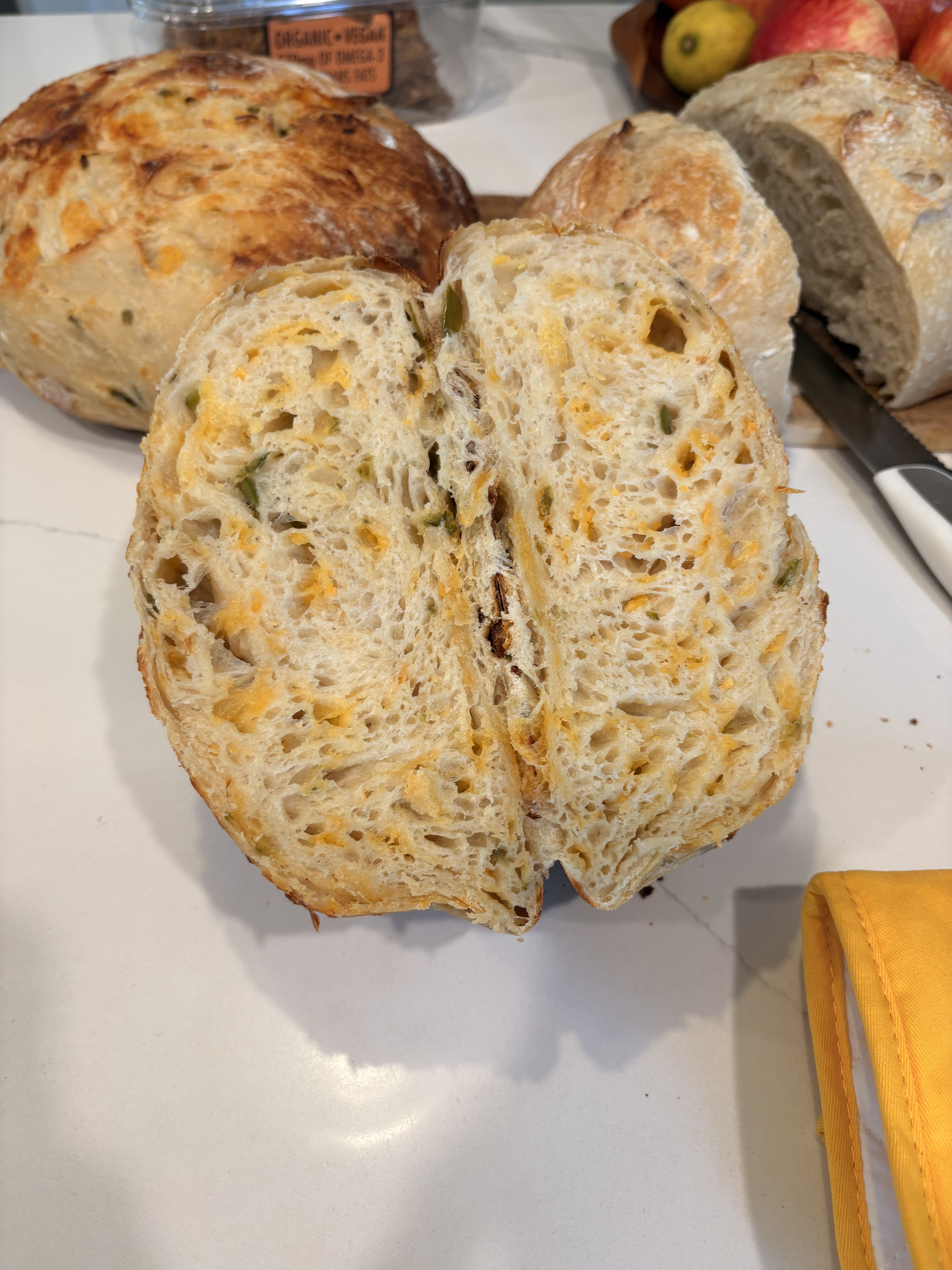 Jalape&ntilde;o cheddar sourdough